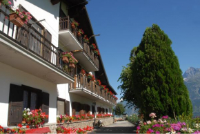 Гостиница Agriturismo Plan d'Avie, Аоста
